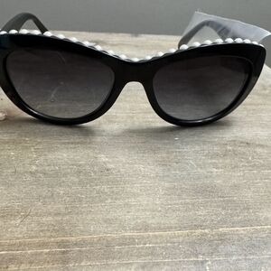 Elegant Chanel Black Cat-Eye Sunglasses with Pearl Detail